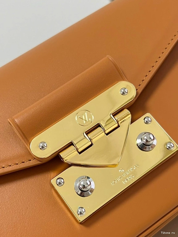Cheap Louis Vuitton SWING 0715